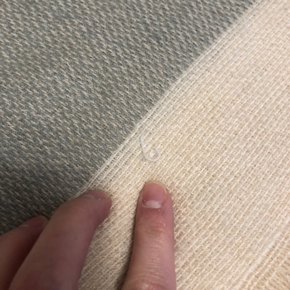 Super soft blanket scarf - Picture 3 of 6